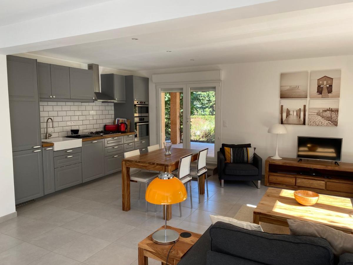 Appartement Et Studio Les Glycines Clara Экстерьер фото