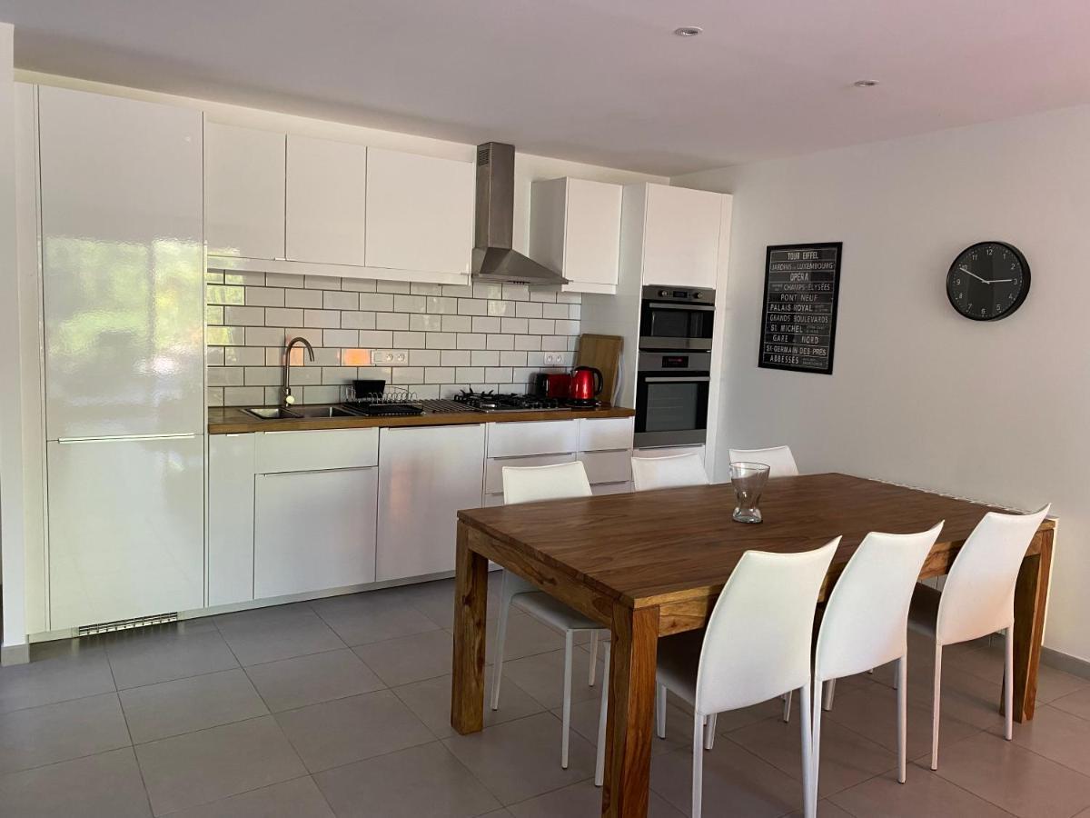 Appartement Et Studio Les Glycines Clara Экстерьер фото